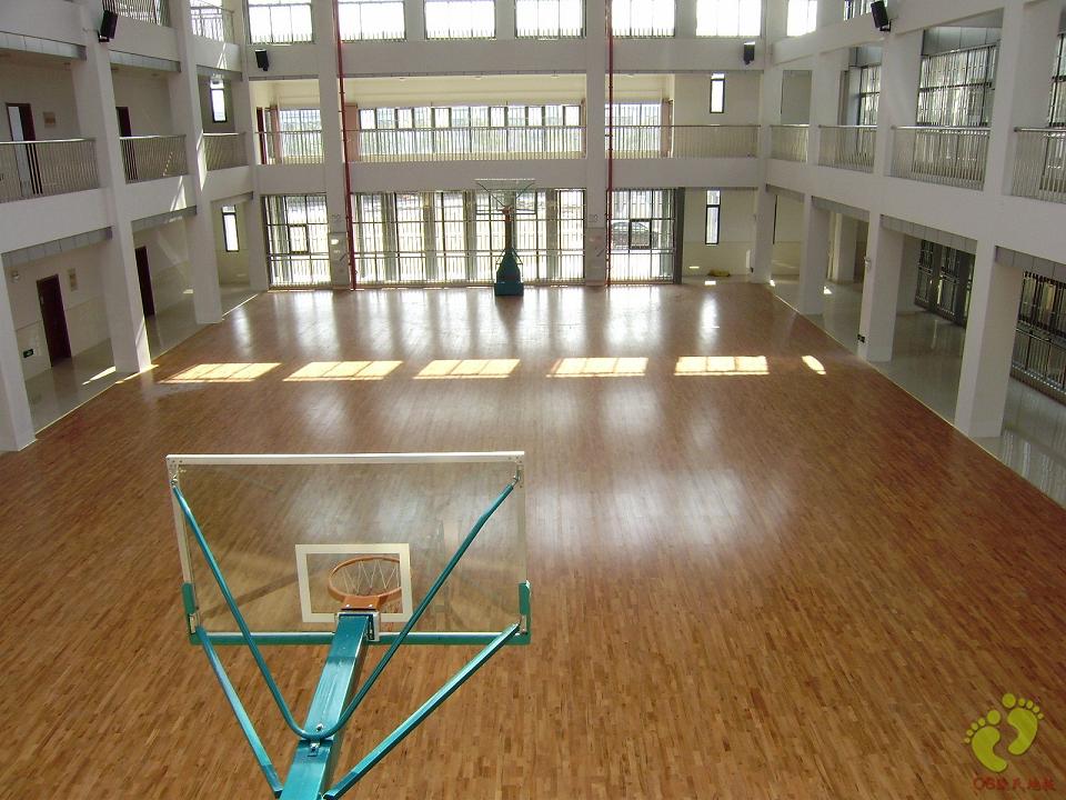 鎮(zhèn)江大路中學籃球場木地板