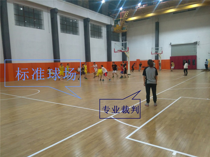 上虞8090籃球俱樂部籃球場(chǎng)館木地板成功案例（1）